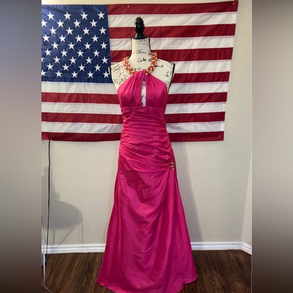 New (yet vintage) High Fashion Formal by Maggie Sorrento.  Sz4-$400+